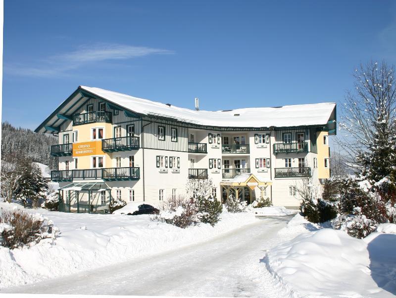 Crystls Aparthotel Флахау Екстериор снимка