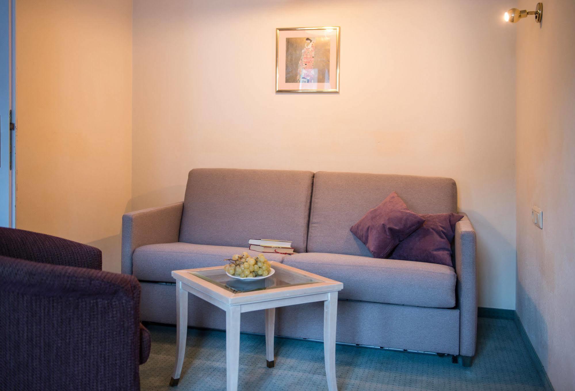 Crystls Aparthotel Флахау Екстериор снимка